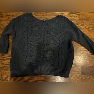 Gap crop sweater size large fits like a medium has small snag see picture